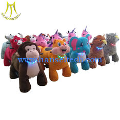 Chine Hansel plush walking children toys battery operated amusement ride on animal fournisseur