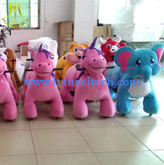 Chine Hansel battery power plush motorized animals horse toy wheel for indoor playground fournisseur