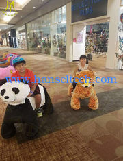 Chine Hansel hot shopping mall kids and adult safari animal motorized ride plush motorized riding animals fournisseur