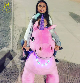 Hansel  unicorn motorized plush animal toy horse on wheels for kids fournisseur