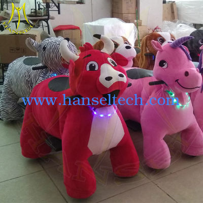Hansel hot selling entertainment walking electric plush stuffed animals ride fournisseur