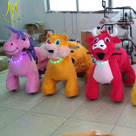 Hansel amusement walking plush animal horse electric plush scooter fournisseur