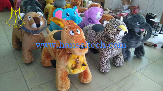 Hansel entertainment plush motorized 4 wheel electric walking animals rides fournisseur