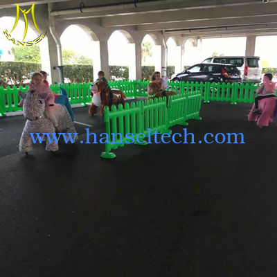 Hansel  battery operated electric walking horse toy ride on plush horse fournisseur